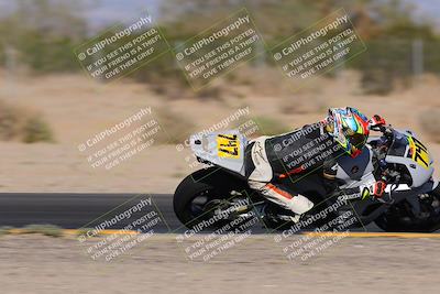 media/Oct-30-2022-CVMA (Sun) [[fb421c3cec]]/Race 16 Amateur Supersport Middleweight/